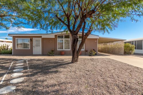 9109 Lakeview Dr, Chandler, AZ 85248-6918