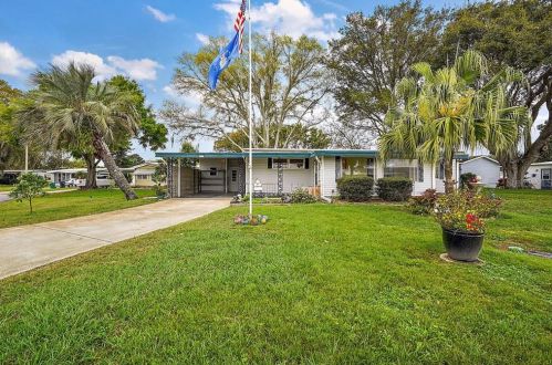 1113 Morningview Dr, Tavares, FL 32778-4547