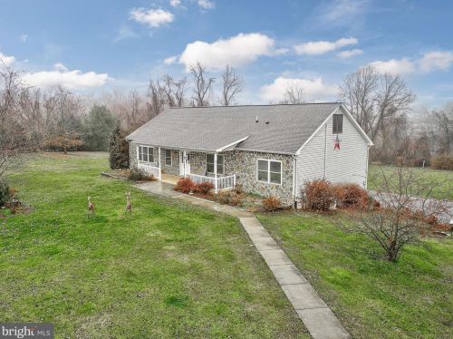 1255 Stillhouse Ln, Etters, PA 17319-9229