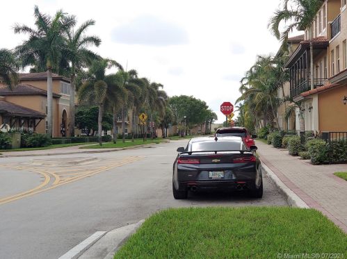 14768 10th St, Hollywood, FL 33027-6517