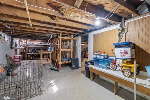 1788 Dellinger Gap Rd, Edinburg VA  22824-2503 exterior