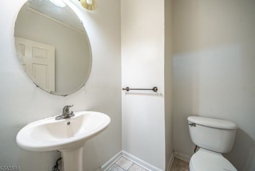 1 Crestview Dr, Hackettstown NJ  07840-5673 exterior