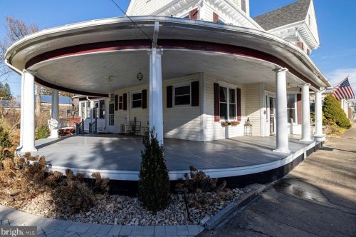 102 High St, Edinburg VA  22824-3084 exterior