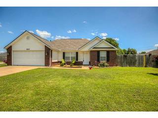 815 Crystal St, Lowell, AR 72745-8812