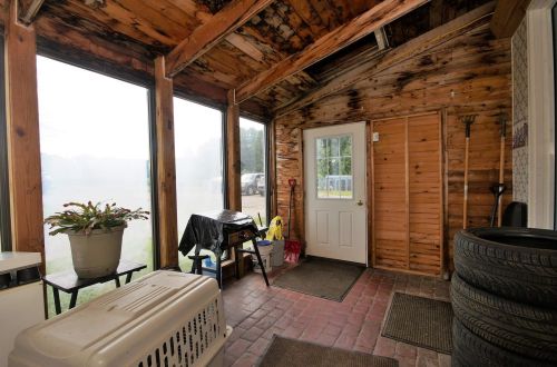 1273 1 Nh Tpke, Northwood NH  03261-3408 exterior