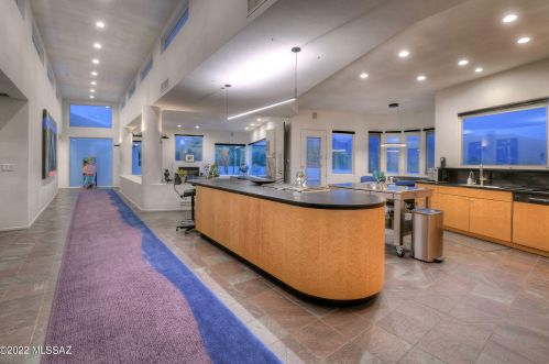 8481 Milford Pl, Tucson, AZ 85750-6613