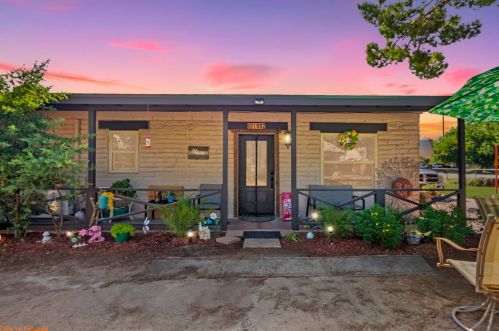 1002 Magnolia Ave, Beaumont CA  92223-1837 exterior