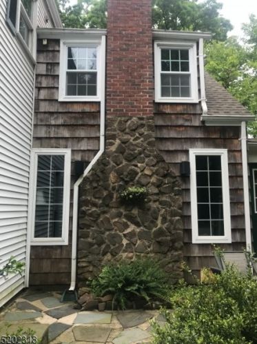 42 King George Rd, Warren NJ  07059-7045 exterior