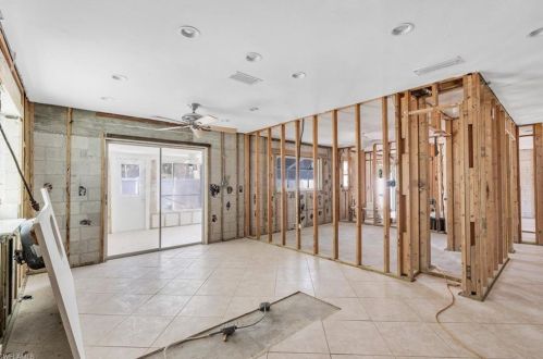 193 Hibiscus Dr, Fort Myers Beach FL  33931-3831 exterior