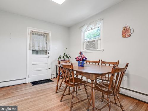 15 Wilbert Dr, Primrose PA  17901-8250 exterior