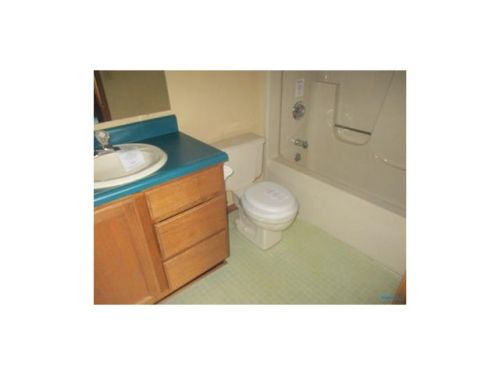 625 Bennington Dr, Maumee, OH 43537-2733