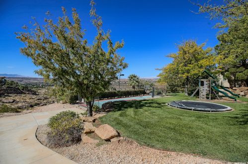 1540 Stone Clf Dr, Saint George UT 84790-6138 exterior