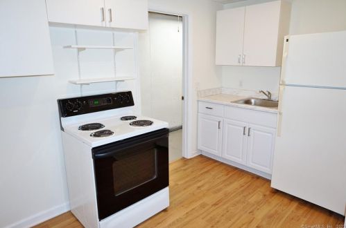 9 Juniper Ln, Brookfield Center CT  06804-1207 exterior