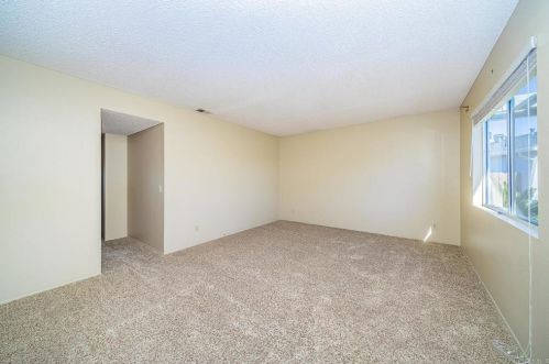 3866 San Pablo Ave, Oceanside CA  92057-7208 exterior