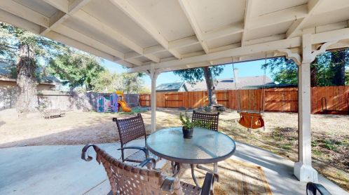 2237 Heritage Manor Dr, Riverbank CA  95367-2649 exterior