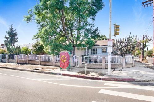 8169 Coldwater Canyon Ave, North Hollywood, CA 91605-1129