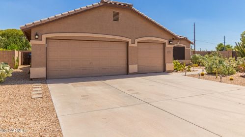 10543 Wilshire Dr, Avondale, AZ 85392-4645