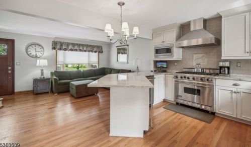 1504 Pine Grove Ave, Westfield NJ  07090-2225 exterior