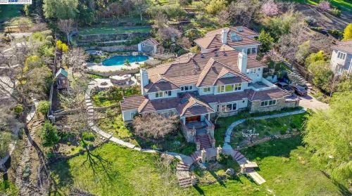 2084 Valley Oak Rd, Pleasanton, CA 94588-8213