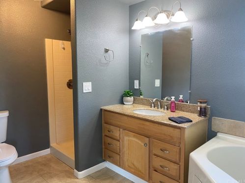11 Glen Cir, Oroville CA  95966-9250 exterior