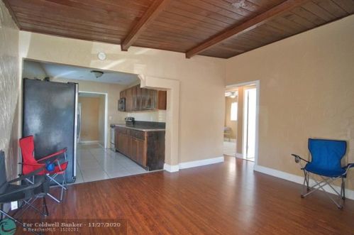 6111 41st St, Hollywood, FL 33023-5102