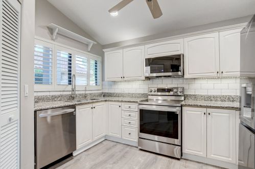 23313 Water Cir, Boca Raton FL  33486-8539 exterior