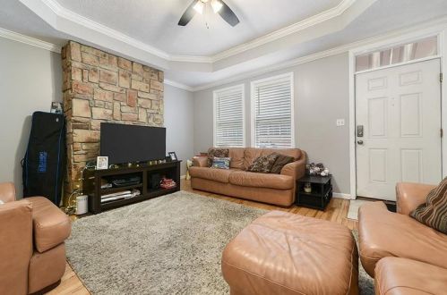 2113 Wharton St, Pittsburgh, PA 15203-1917