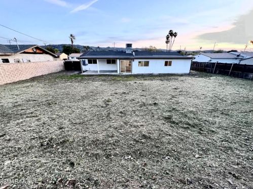 1663 Sutter Ave, Simi Valley CA  93065-4540 exterior