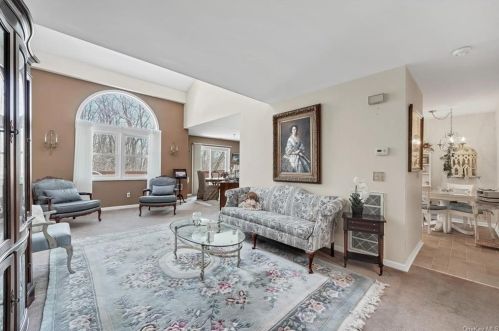 45 Deer Crossing Dr, Fishkill NY  12524-1365 exterior