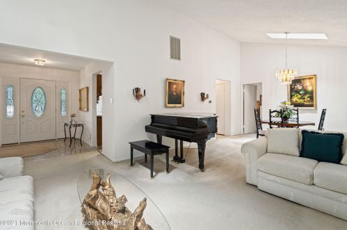 38 Jeanette St, Berkeley Township NJ  08721-3517 exterior