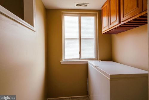 9 Heatherfield Way, Dover DE  19904-9752 exterior