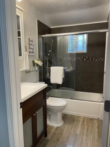 1372 27th St, Oakland CA  94606-3267 exterior