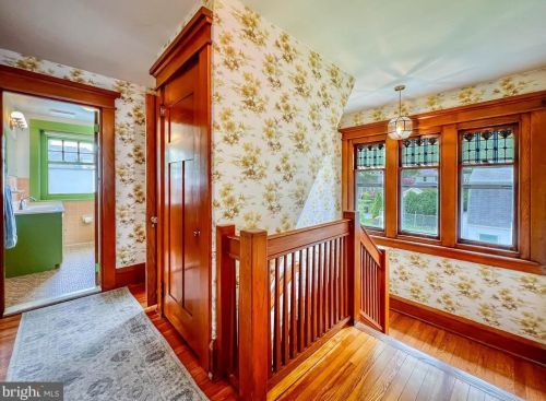 718 Columbia Ave, Lansdale PA 19446-3311 exterior