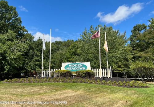 24 Daniele Dr, Tinton Falls, NJ 07712-7934