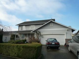 5611 James St, Olympia, WA 98513-4165