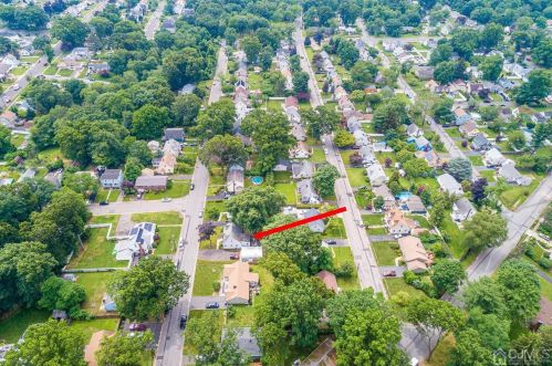 984 Maltby Ave, South Plainfield NJ  07080-2216 exterior