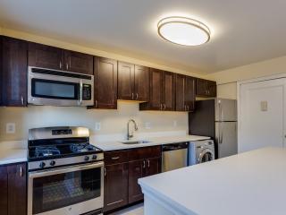 1829 Summit Pl, Washington DC  20009-2376 exterior