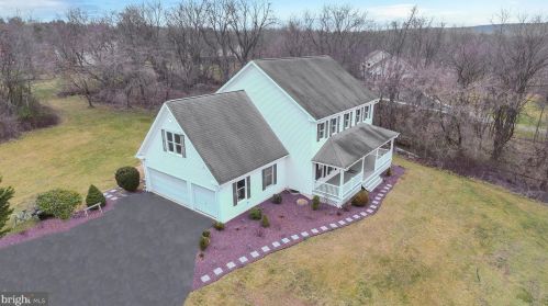 63 Willow Mill Park Rd, Navy Sup Dpt PA  17050-1757 exterior