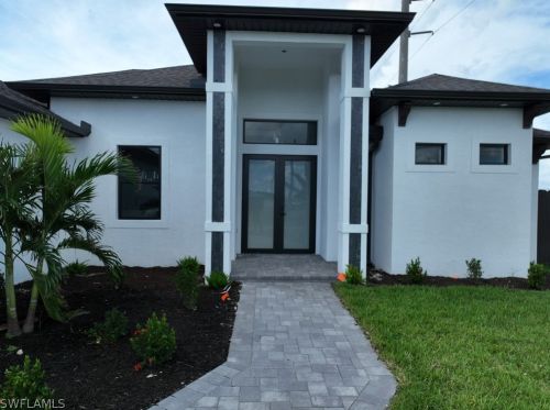 2 13th Pl, Cape Coral, FL 33909-2609