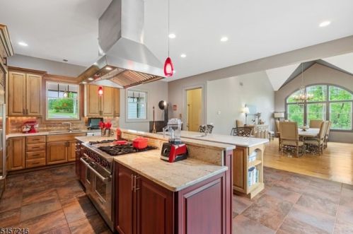 37 Van Lieus Rd, East Amwell Township NJ  08551-1314 exterior