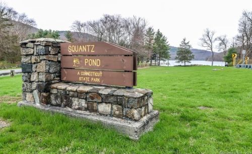 75 Candle Hill Rd, Danbury CT  06812-2412 exterior