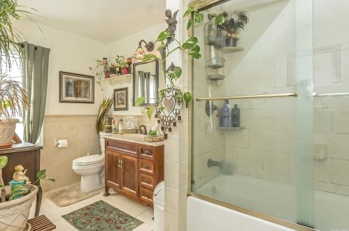 47 Prospect Ave, East Rockaway NY  11518-1232 exterior