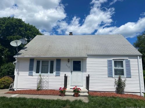110 Cooper Dr, Waterbury, CT 06704-1690