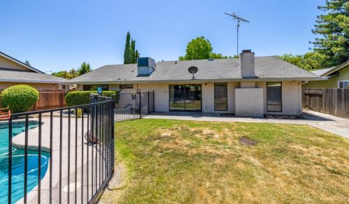 28 Clover St, Woodland CA  95695-3108 exterior