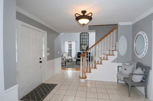 24 Green Ln, Ridgefield, CT 06877-3017