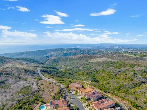 31 Seawatch, Newport Beach CA  92657-1650 exterior