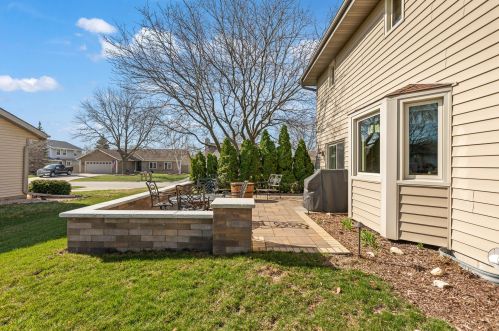 4410 Deerwood Dr, Waukesha, WI 53151-9239