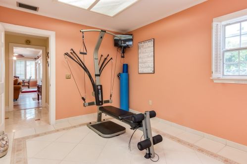 1050 Lake Hollingsworth Dr, Lakeland FL  33803-2267 exterior