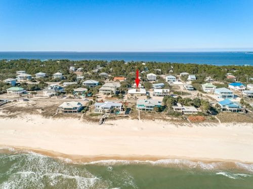 957 Gorrie Dr, Saint George Island, FL 32328-3007