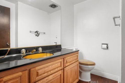 8411 Ives St, Paramount CA 90723-4441 exterior